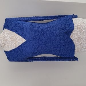 Paisley Sky long sleeve lace top size L